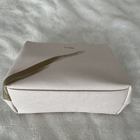 La Mer Off White Kiss Lock Hinged Zip Top Close Makeup Bag NWOT Faux Leather - Picture 2 of 9